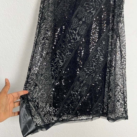 NEW BCBGMAXAZRIA SEMI-SHEER LACE MINI DRESS - Picture 6 of 9